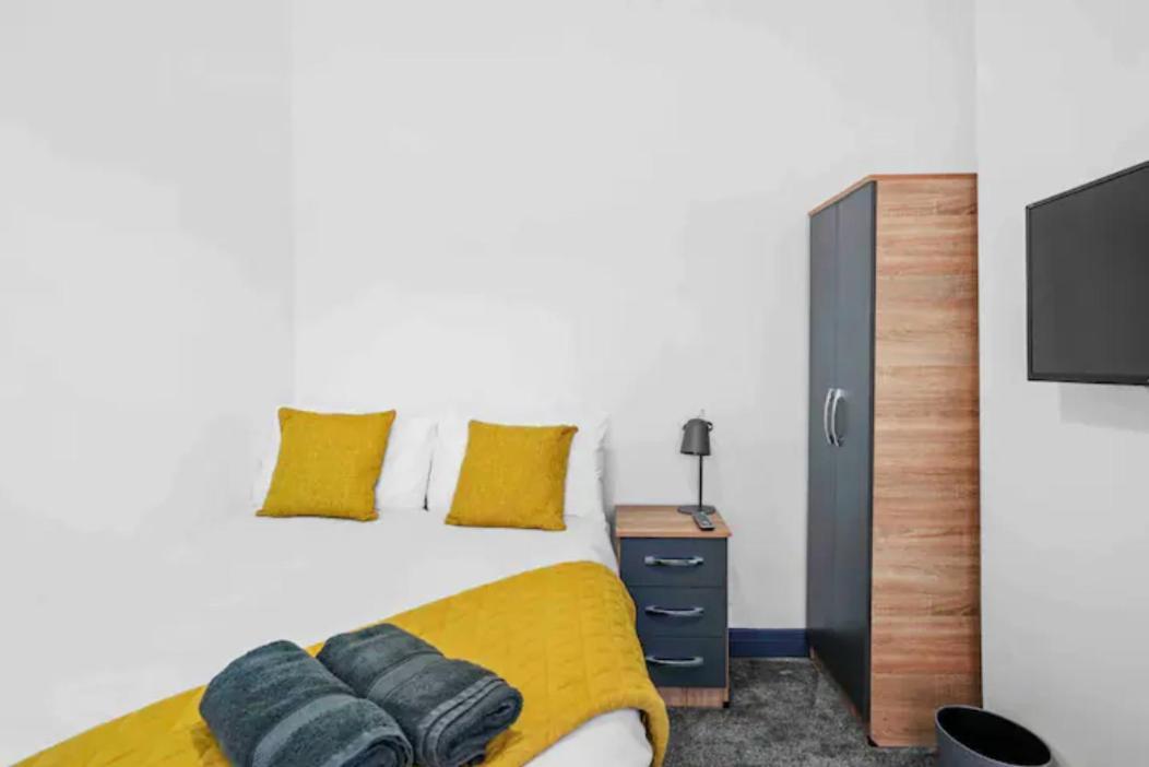 Modern Equipped 4 Bedroom House In Central Stoke-Free Parking Εξωτερικό φωτογραφία